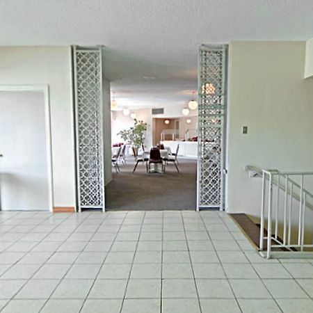 Americas Best Value Inn Manhattan Exterior photo