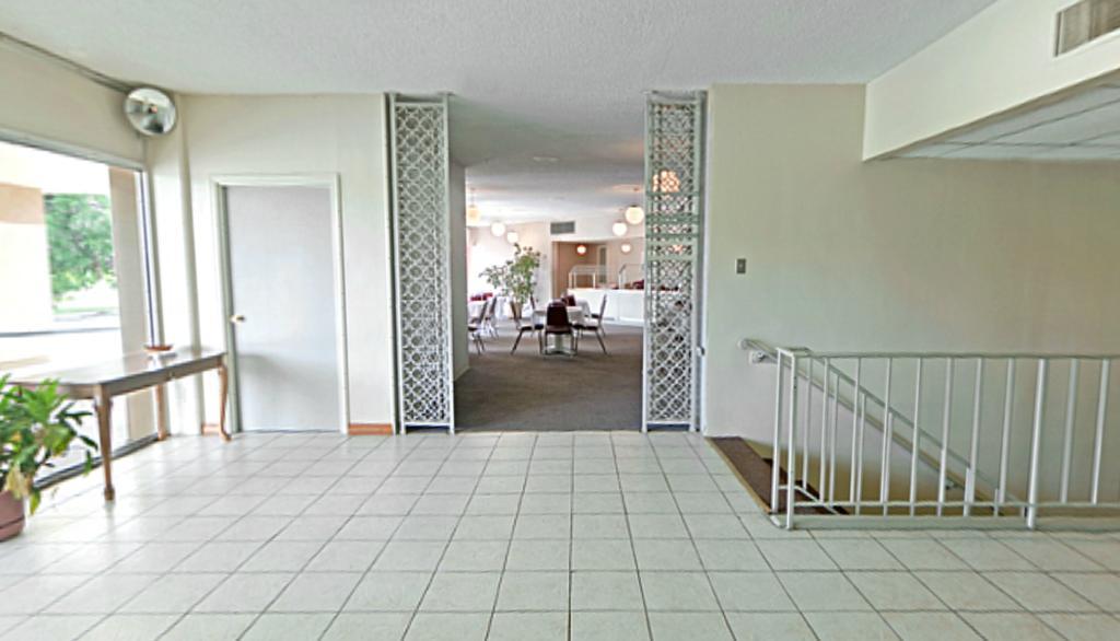 Americas Best Value Inn Manhattan Exterior photo