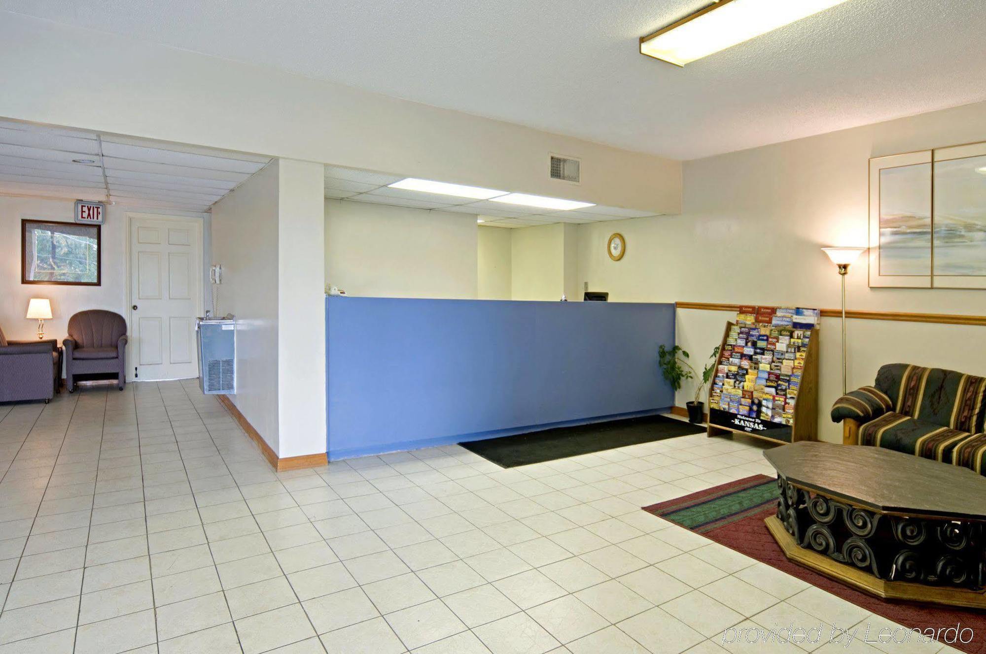 Americas Best Value Inn Manhattan Exterior photo